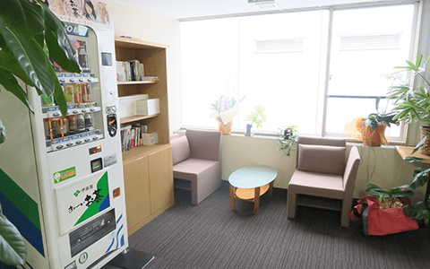 千代田区神田のレンタルオフィス「リタオフィス」のリラクゼーション設備2