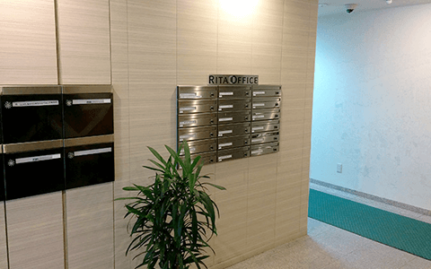 レンタルオフィスご入居者様用の専用郵便受けも完備